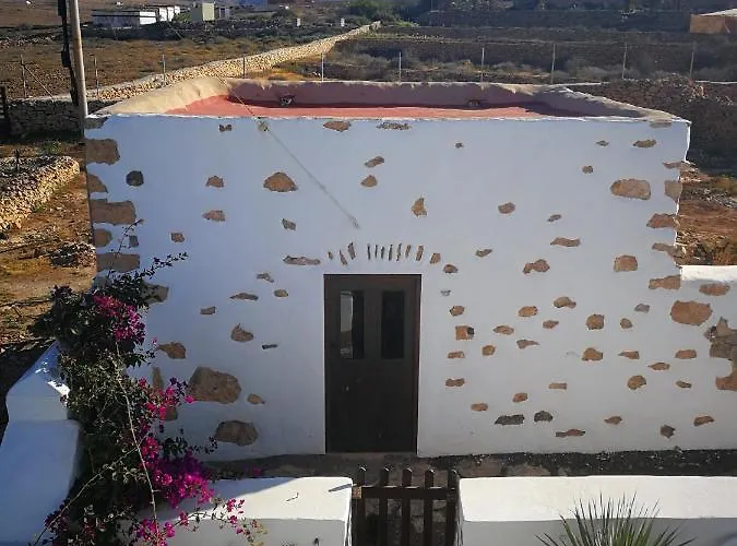 Cecilio Bed & Breakfast 2*