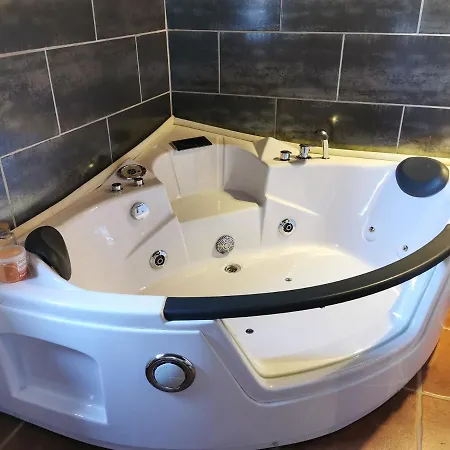 Cecilio فندق مبيت وإفطار 2*