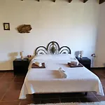 Cecilio Bed & Breakfast 2*