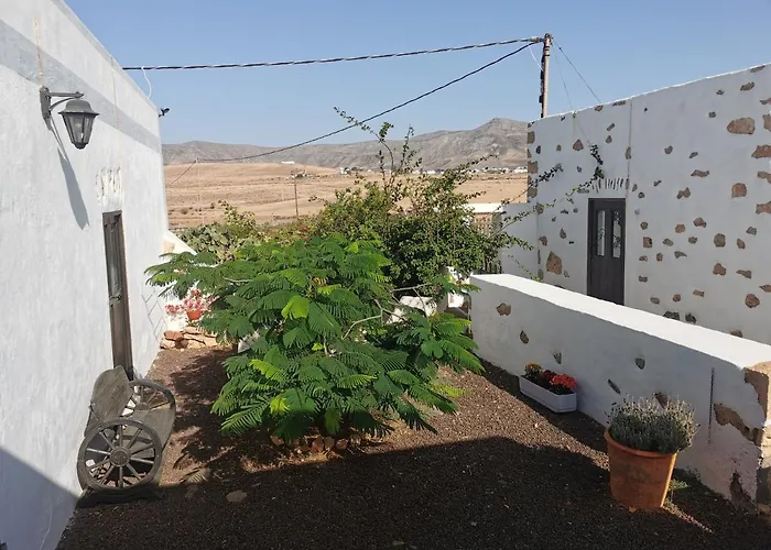 Oda ve Kahvaltı Cecilio Tefía