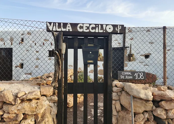 Oda ve Kahvaltı Cecilio 2*